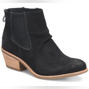 SOFFT andee low heeled boot in black suede 6.5 like new